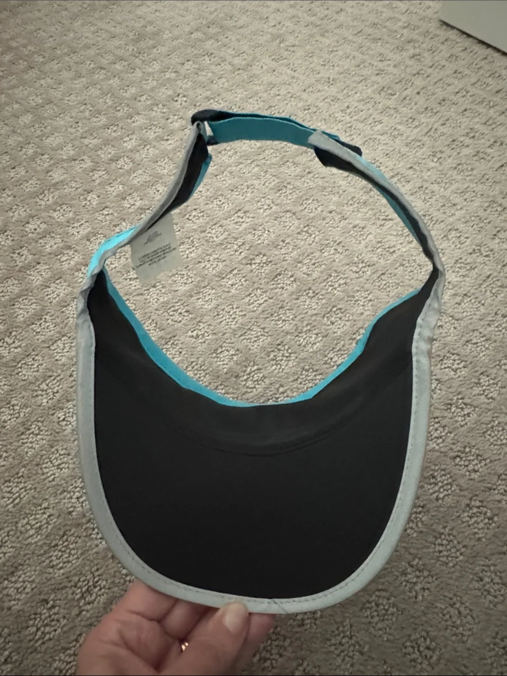 ASICS Turquoise Performance Visor with Reflective Logo - Picture 2 of 3